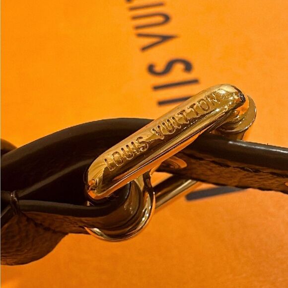 💯% Authentic Louis Vuitton Monogram Strap ✨ - Picture 5 of 7